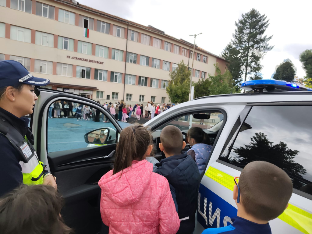 Да бъдем внимателни на пътя - всеки ден и навсякъде!  - НУ Станислав Доспевски - Самоков